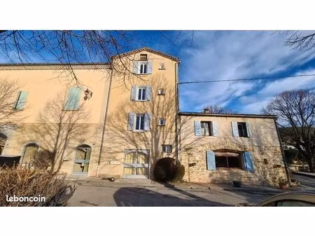maison 8 pièces 200 m²
