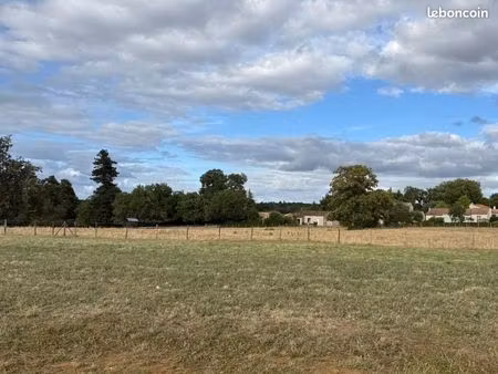 terrain 612 m² l hermenault
