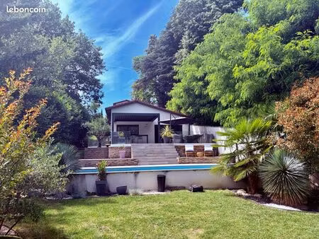 villa neyron le haut