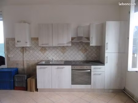 t2 refait à neuf  avec garage