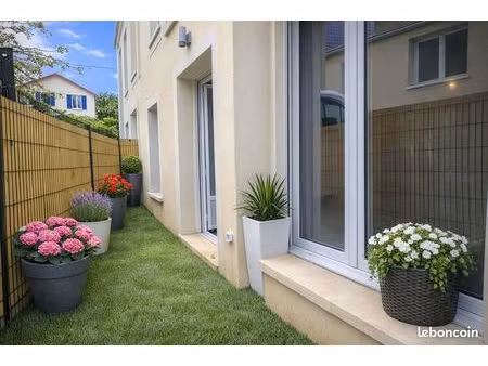 2 pièces – 49 m² – neuilly-plaisance - aux portes de paris – à seulement 14 minutes à pied