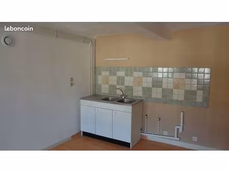 f2 de 55 m²  sedan torcy 