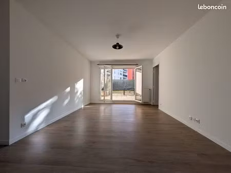 appartement t3 cergy - grande terrasse