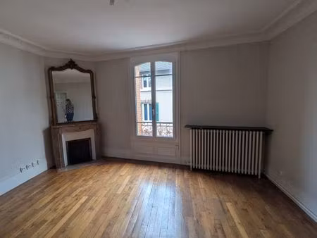 charmant t3 de 63 m² refait à neuf