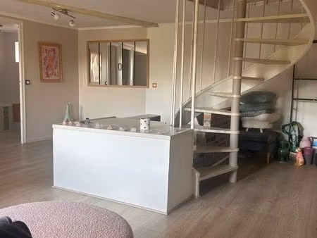 duplex plein de charme de 64 m²  2 chambres  faibles charges  idéal jeune couple ou premie