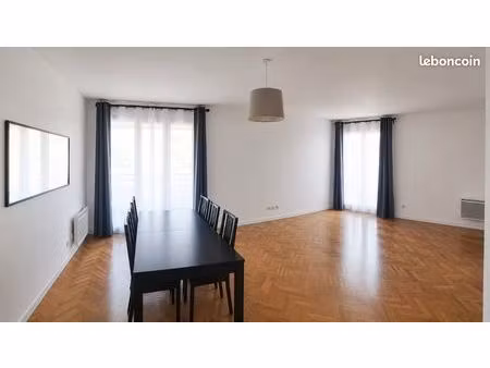 appartement 2 pièces meublé de 54m2 avec balcon et 2 places parking