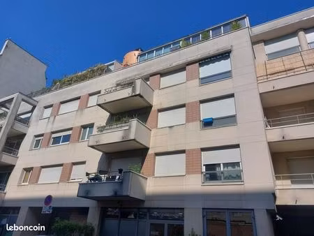 studio 1 pièce 18 m²