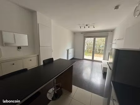 appartement 2 pièces meublé avec jardin privé et parking