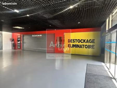 local commercial 665 m² troyes