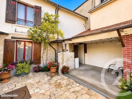 maison de ville 4 pièces 115 m²