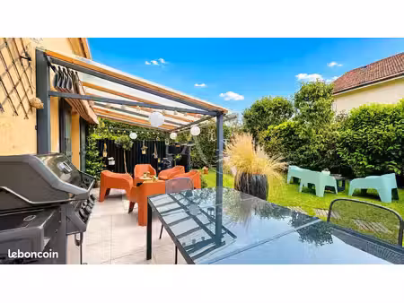maison 6 pièces 105 m²