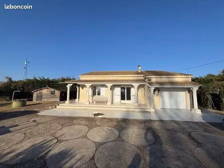 location maison de plein pied avec grand jardin