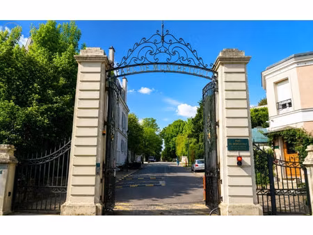 maison de luxe à vendre à saint-cloud