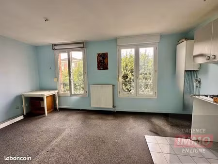 studio 1 pièce 25 m²