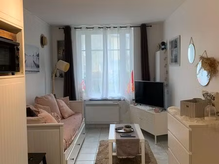 studio proche de la mer