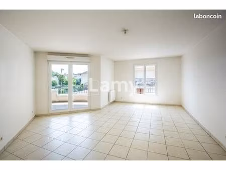 appartement 3 pièces 63 m²