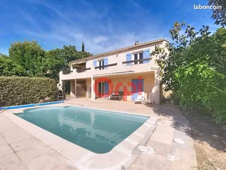maison 9 pièces 200 m²