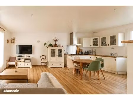 maison 4 pièces 70 m²