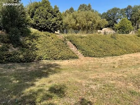 terrain 2 400 m² feytiat