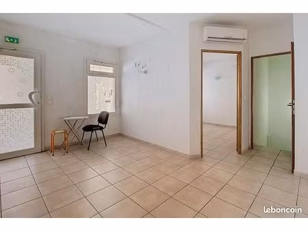 local bureaux 66 m²