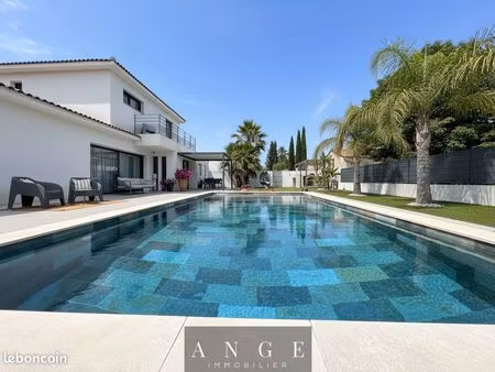 villa 6 pièces 200 m²
