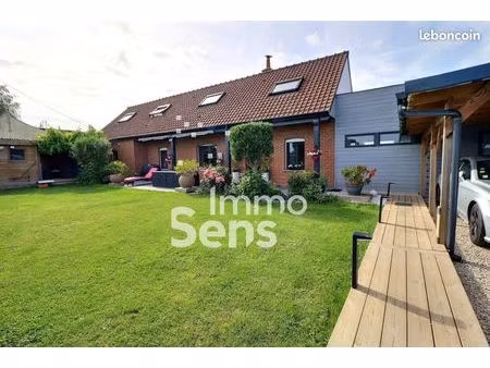 propriété 6 pièces 163 m²