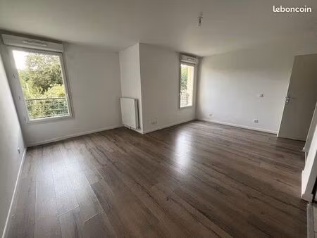 studio 1 pièce 34 m²