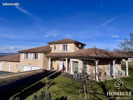 villa 8 pièces 155 m²