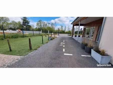 immeuble 12 pièces 244 m²