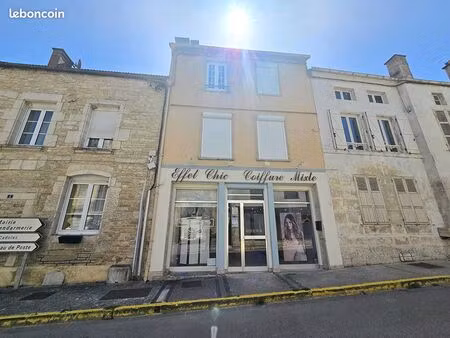 immeuble 6 pièces 140 m²