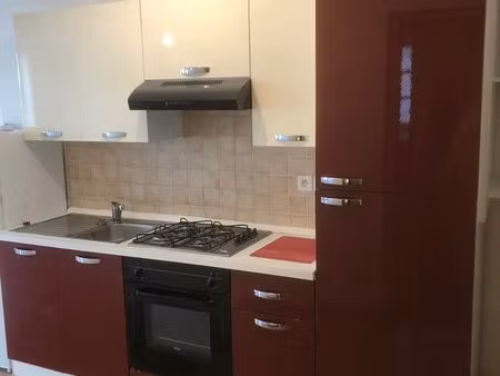 sees appartement t2 de 52m2 à louer