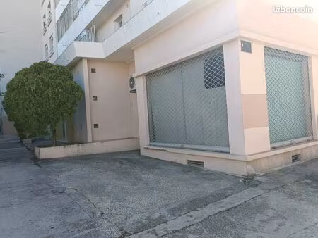 location commerce pont du las