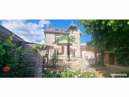 maison 7 pièces 179 m²