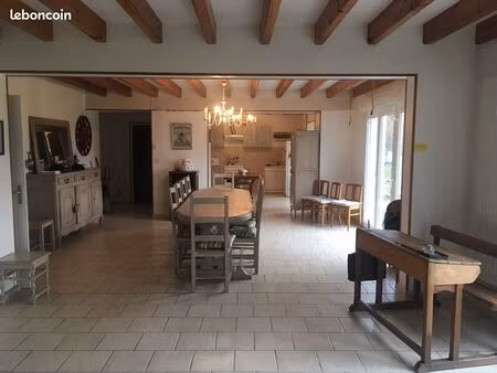 belle maison rénovée de 150m2 avec poutres apparentes