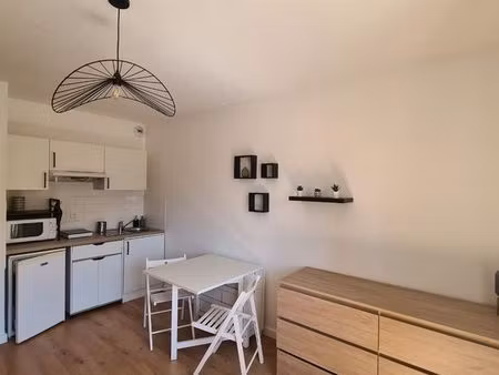 location studio 21 m²