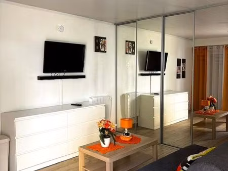 studio meublé 20 m² en rez-de-jardin dans maison