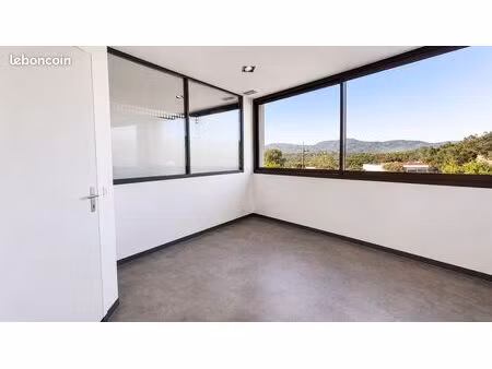 bureaux 10 m² saint-raphael