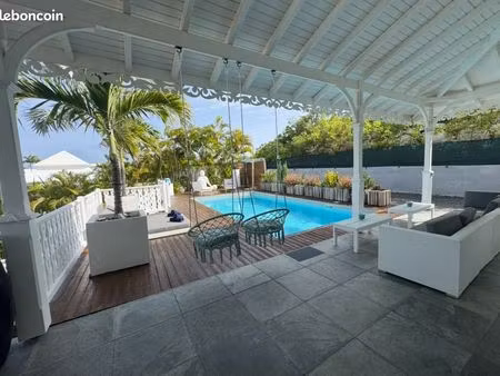 villa d’exception à saint-françois – 300 m² meublée avec piscine et jacuzzi – résidence be