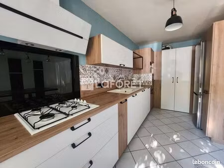 appartement 3 pièces 69 m²