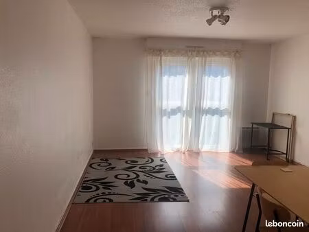particulier loue appartement busca