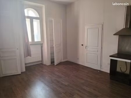 f2 centre  chauffage compris