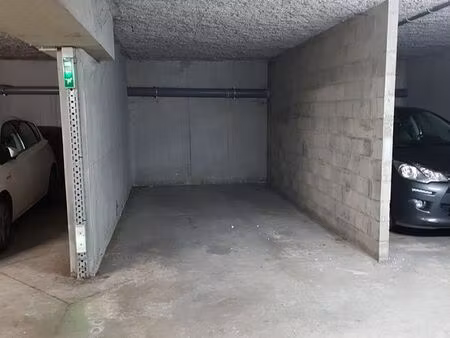 loue 1 parking souterrain 13 m2 h 2.40m