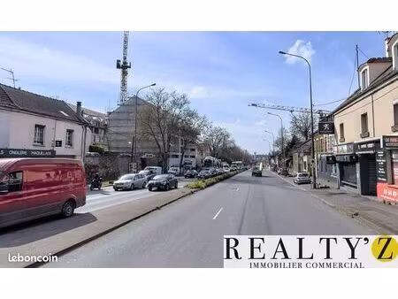 local commercial 165 m²
