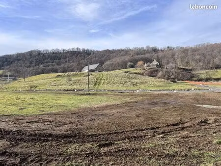 terrain à bâtir de 856 m² à riom-es-montagnes (15)