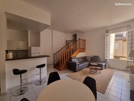 grand duplex 4 pièces 78 m² centre ville aix en provence vu sur cour intérieure