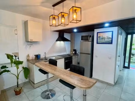apparemment à vendre