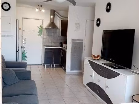 location temporaire à fréjus t2 de 30 m2  wifi et garage