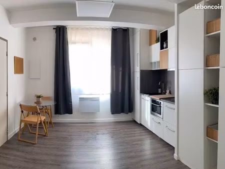 a louer beau studio à la fare les oliviers