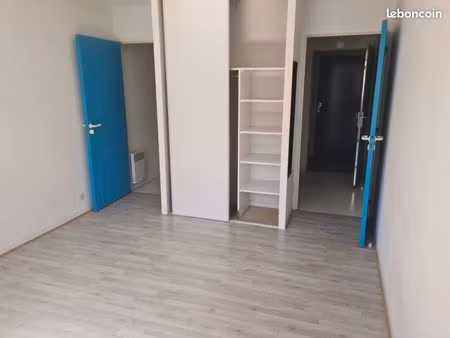 appartement en face de la faculté droit science politique