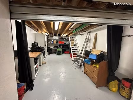 entrepôt 48 m² bievres